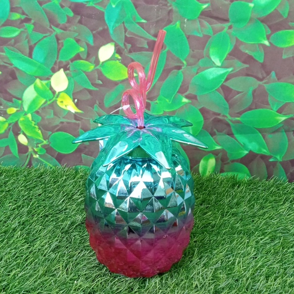 ⛱️ Metallic Pineapple Sipper Cup